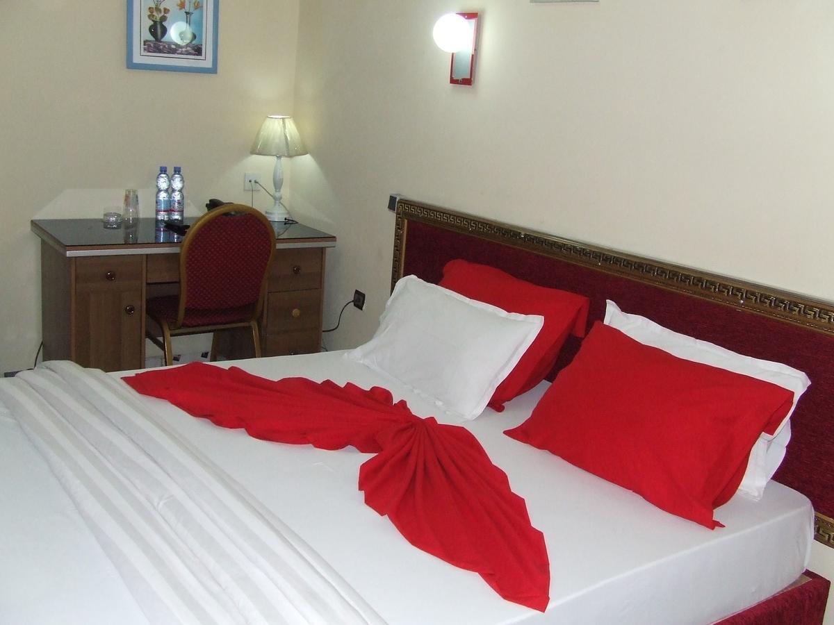 Hotel Relax Kinşasa Dış mekan fotoğraf